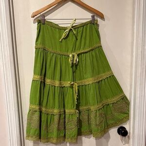 Rare Da Nang embroidered corduroy skirt